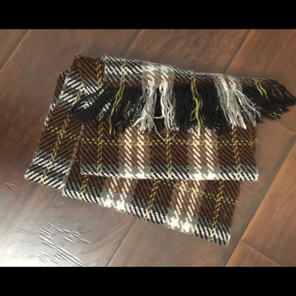 Scarf - Picture 2 of 2